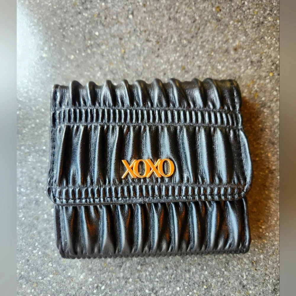 XOXO Wallet WOMEN'S, WALLET, XOXO, BLACK WITH GOLD ACCENTS, NWOT